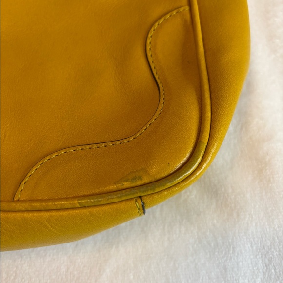 Vintage Burberry Leather Purse - Picture 5 of 10